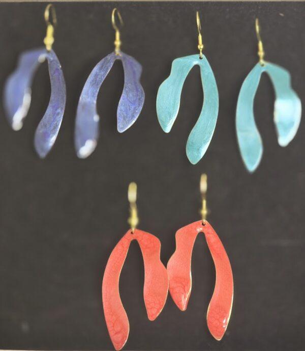 Különleges formavilágú nemesacél fülik